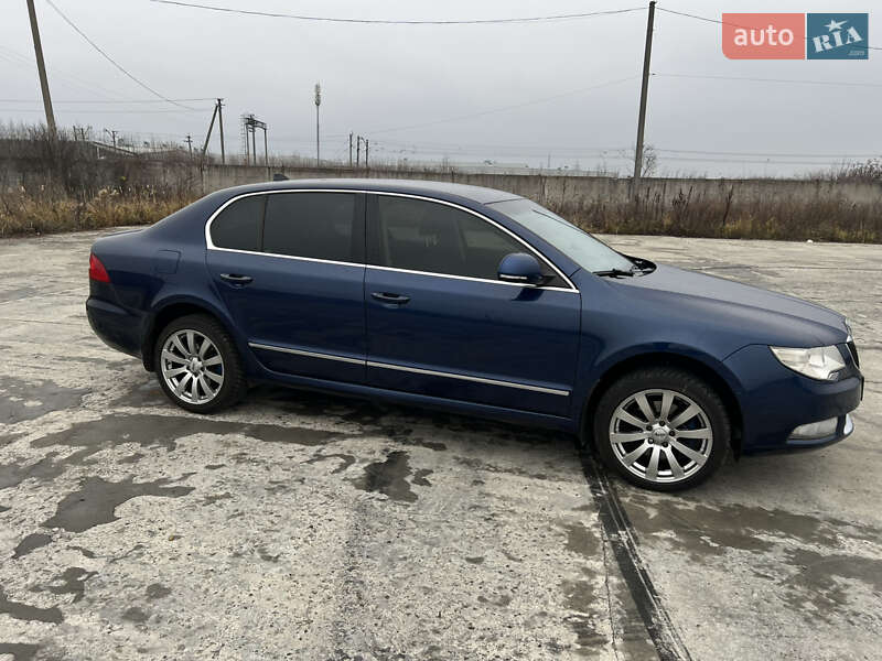 Лифтбек Skoda Superb 2008 в Ужгороде