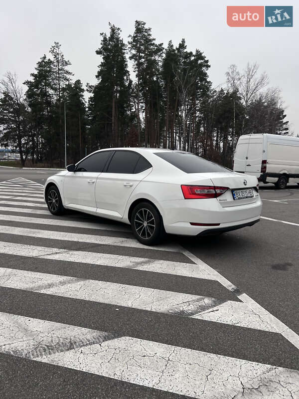 Ліфтбек Skoda Superb 2015 в Києві фото 7 Ліфтбек Skoda Superb 2015 в Києві