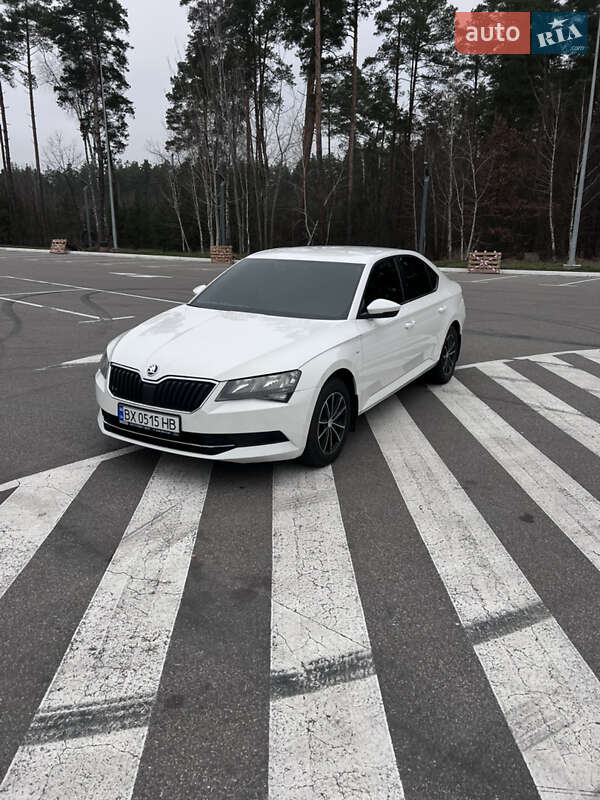 Ліфтбек Skoda Superb 2015 в Києві фото 11 Ліфтбек Skoda Superb 2015 в Києві