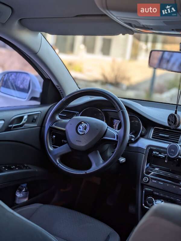 Ліфтбек Skoda Superb 2013 в Харкові