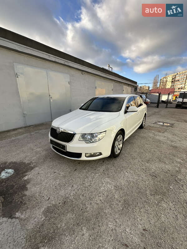 Skoda Superb 2012