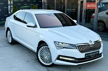 Лифтбек Skoda Superb 2022 в Киеве