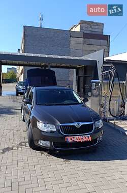 Лифтбек Skoda Superb 2012 в Кривом Роге
