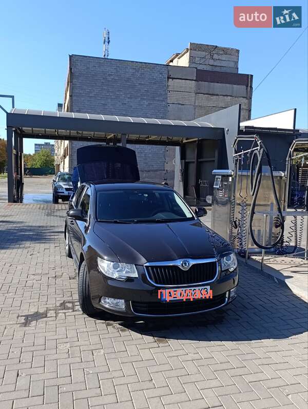 Skoda Superb 2012 Skoda Superb 2012