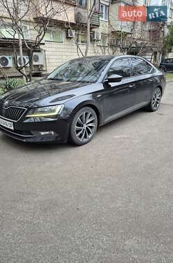 Лифтбек Skoda Superb 2016 в Киеве