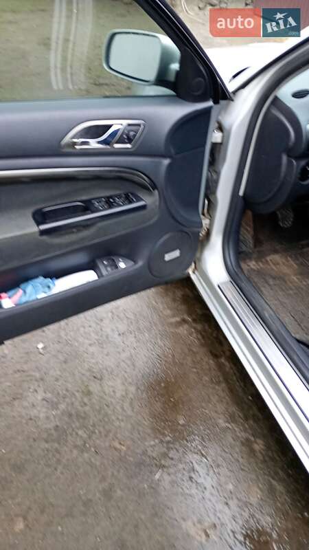 Ліфтбек Skoda Superb 2002 в Славуті