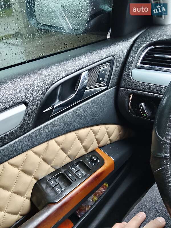 Лифтбек Skoda Superb 2009 в Дубровице