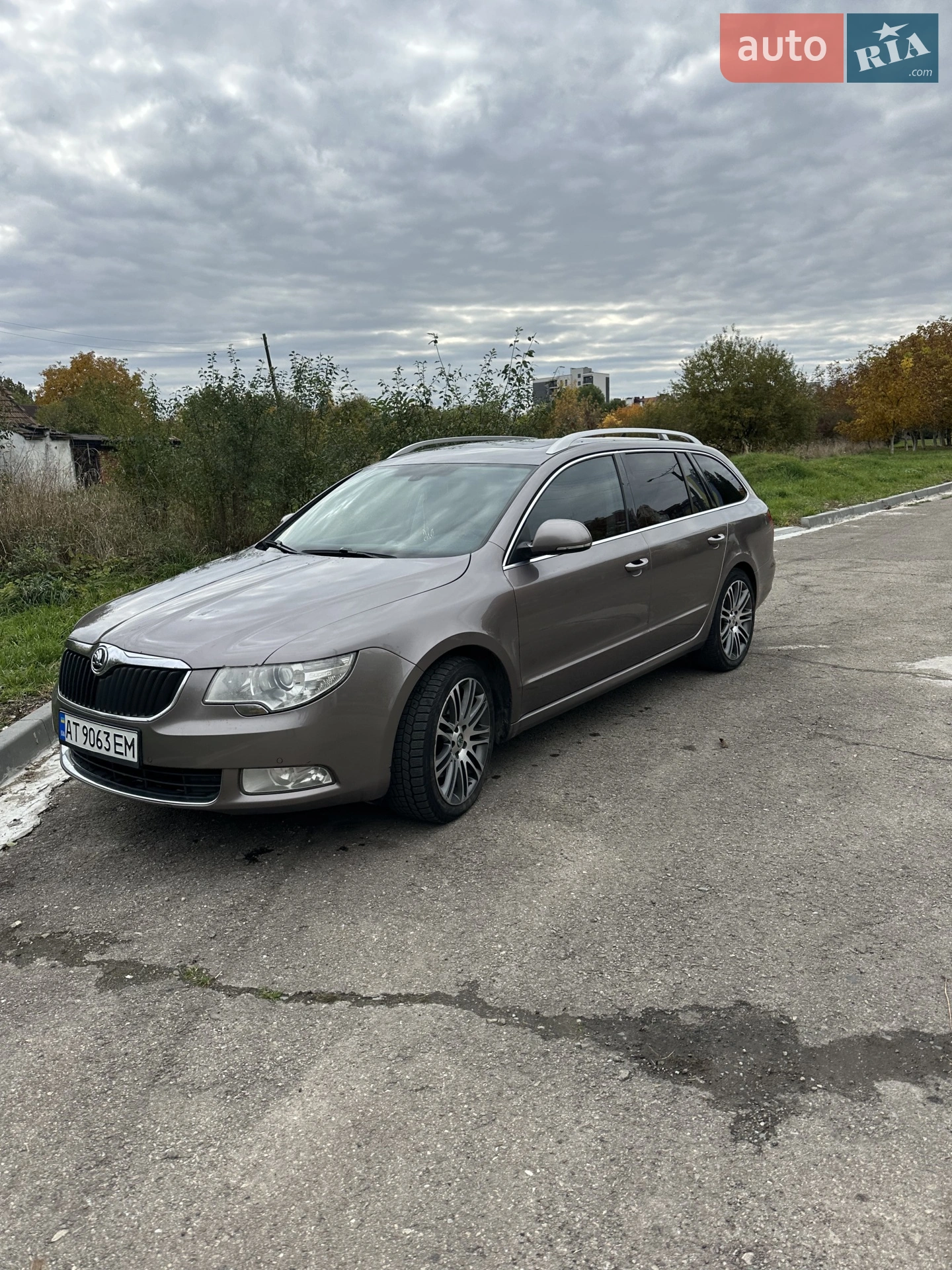 2010 Skoda Superb - мініатюра 6