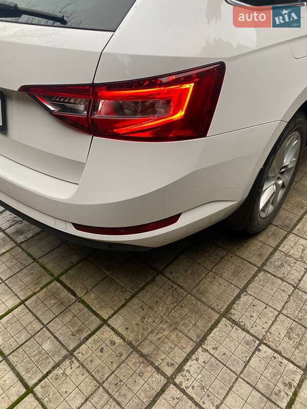 Универсал Skoda Superb 2021 в Харькове