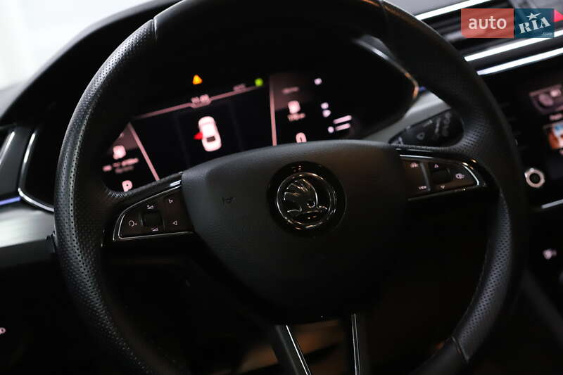 Лифтбек Skoda Superb 2020 в Дрогобыче