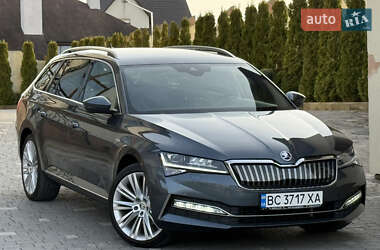 Універсал Skoda Superb 2020 в Дрогобичі