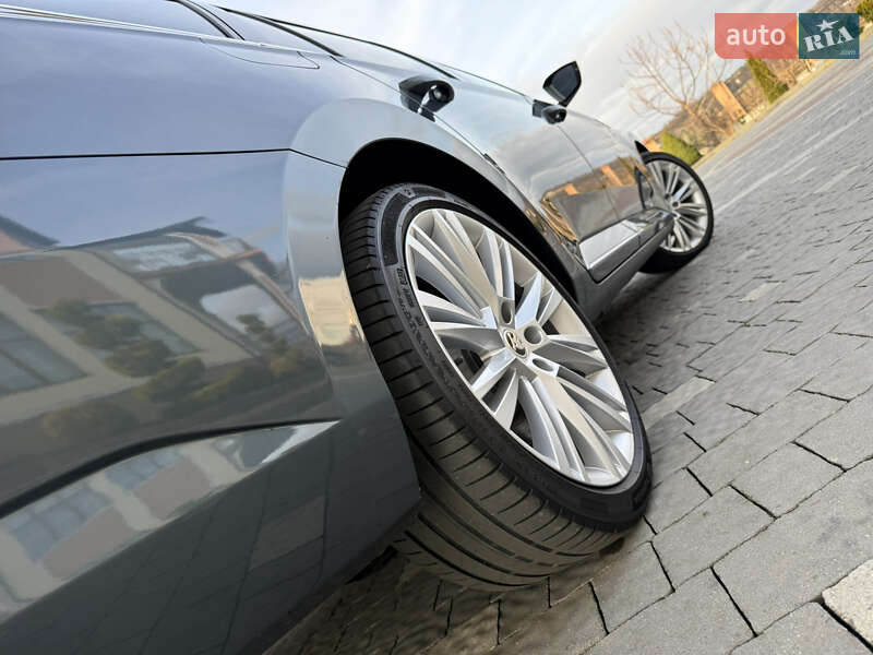 Універсал Skoda Superb 2020 в Дрогобичі