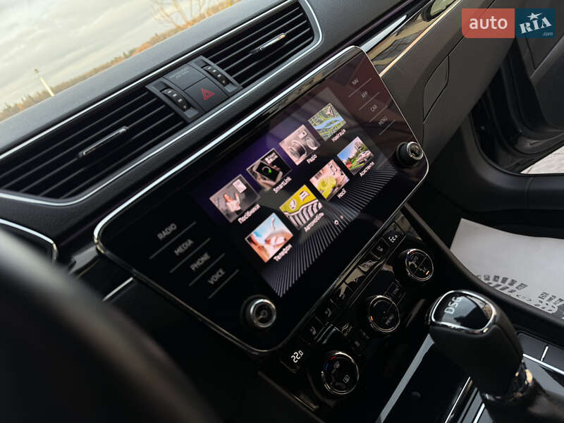Універсал Skoda Superb 2020 в Дрогобичі
