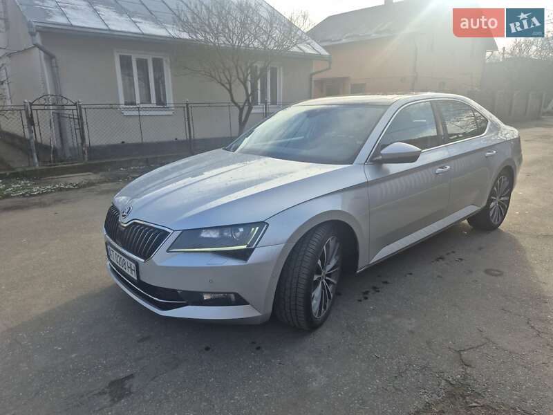 Лифтбек Skoda Superb 2016 в Калуше