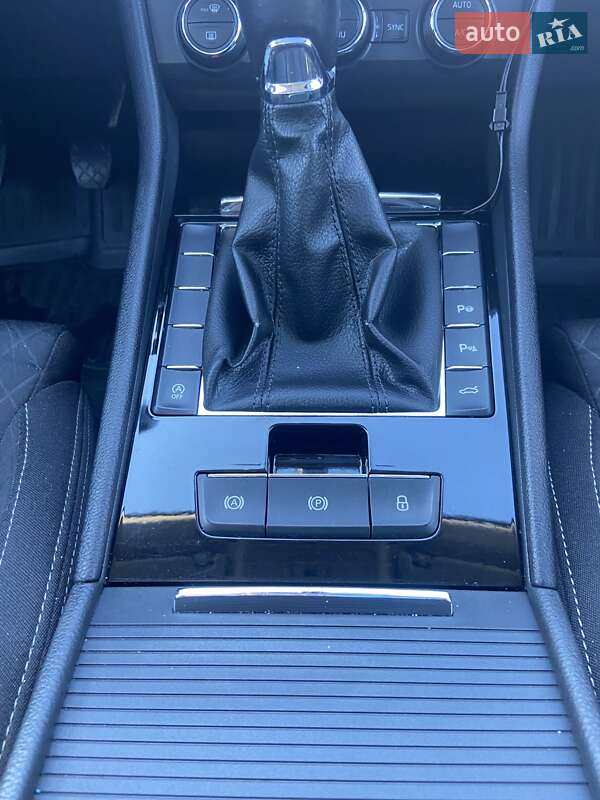 Универсал Skoda Superb 2016 в Отынии фото 44 Универсал Skoda Superb 2016 в Отынии