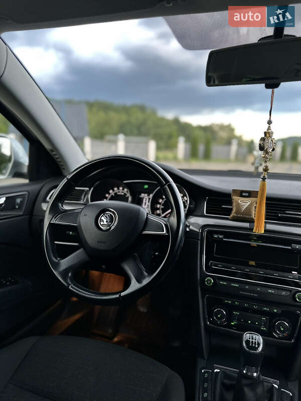 Універсал Skoda Superb 2014 в Іршаві