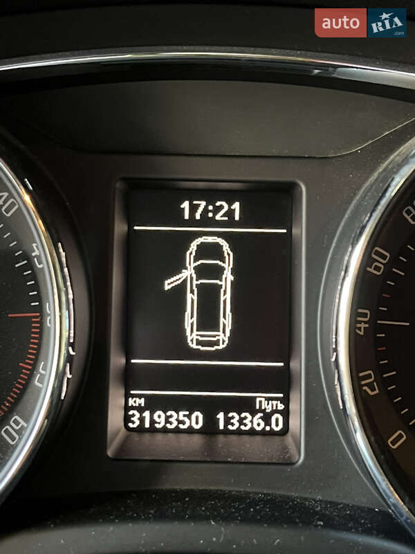 Універсал Skoda Superb 2014 в Іршаві