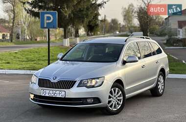 Универсал Skoda Superb 2014 в Радивилове
