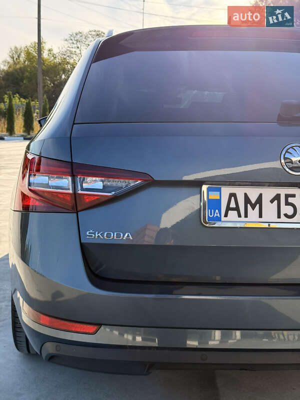 Универсал Skoda Superb 2017 в Звягеле