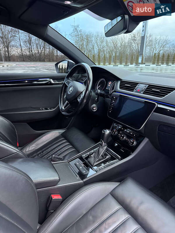 Лифтбек Skoda Superb 2019 в Звягеле