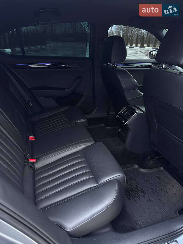 Лифтбек Skoda Superb 2019 в Звягеле