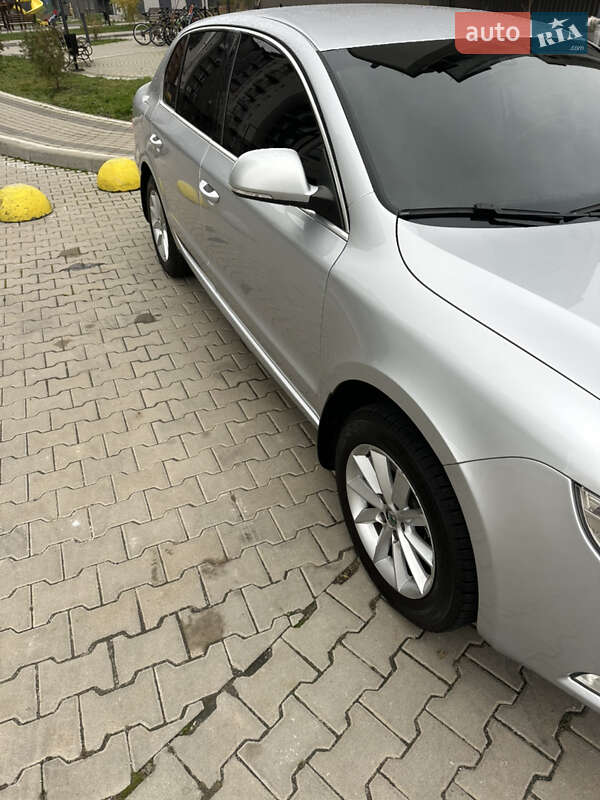 Лифтбек Skoda Superb 2010 в Киеве