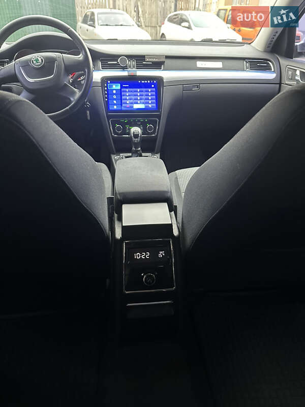 Лифтбек Skoda Superb 2010 в Киеве