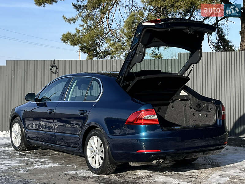 Лифтбек Skoda Superb 2014 в Смыге