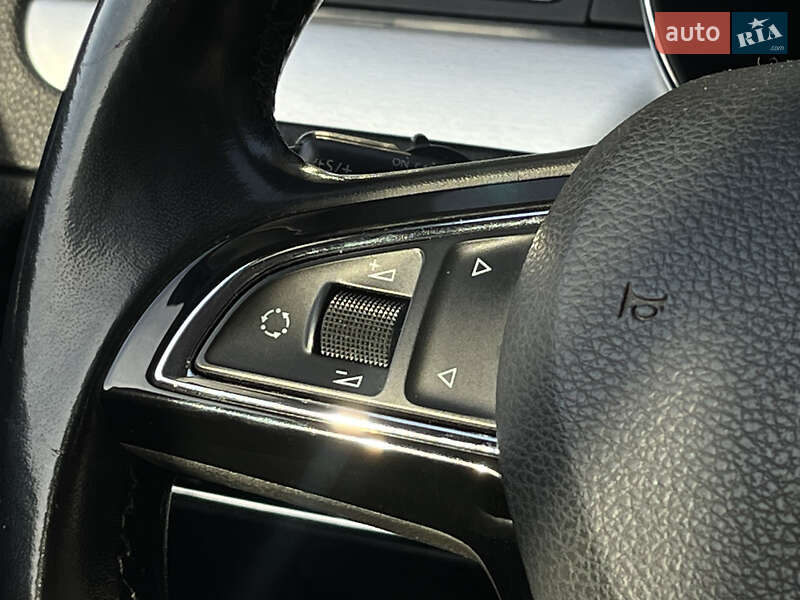 Лифтбек Skoda Superb 2014 в Смыге