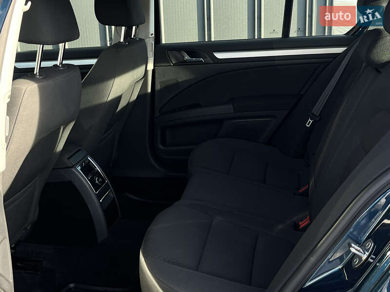 Лифтбек Skoda Superb 2014 в Смыге