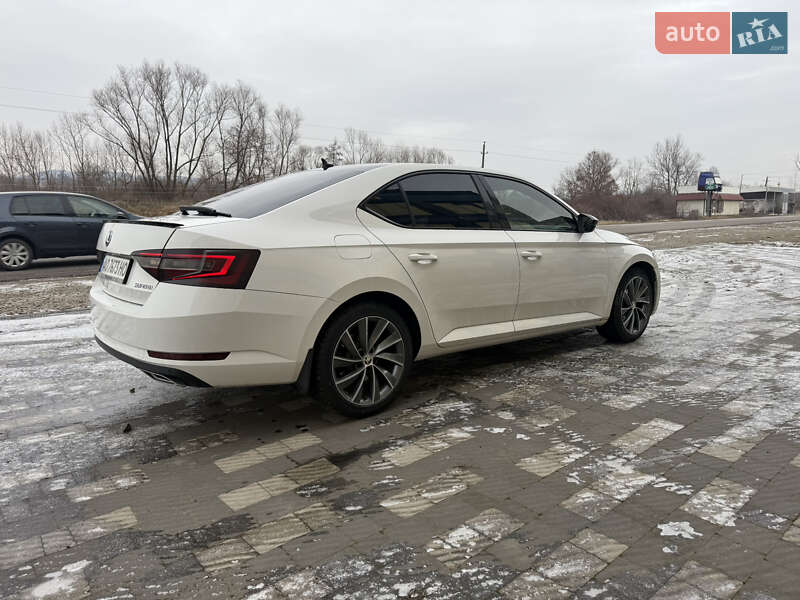Лифтбек Skoda Superb 2016 в Тячеве