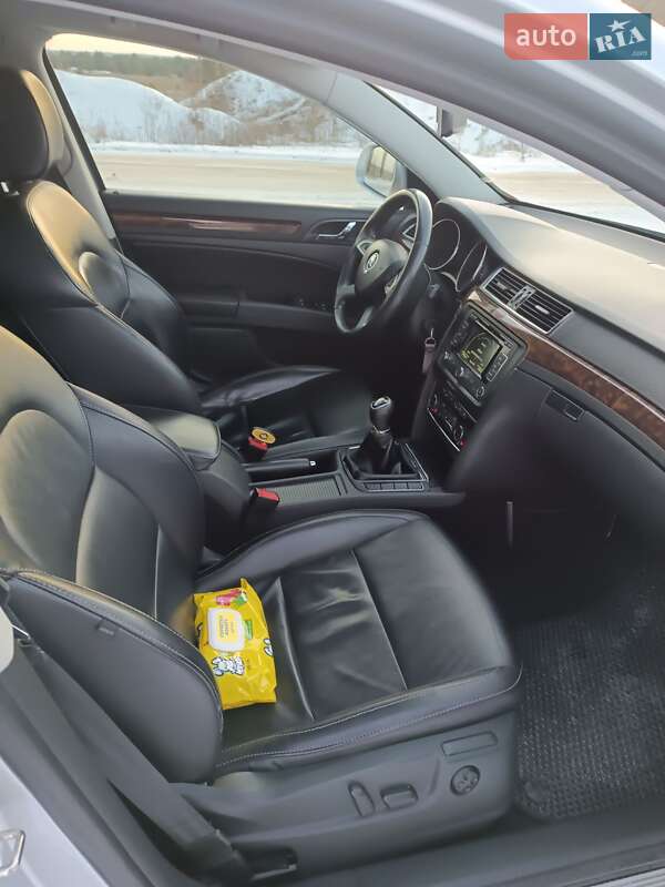 Лифтбек Skoda Superb 2015 в Ровно фото 10 Лифтбек Skoda Superb 2015 в Ровно