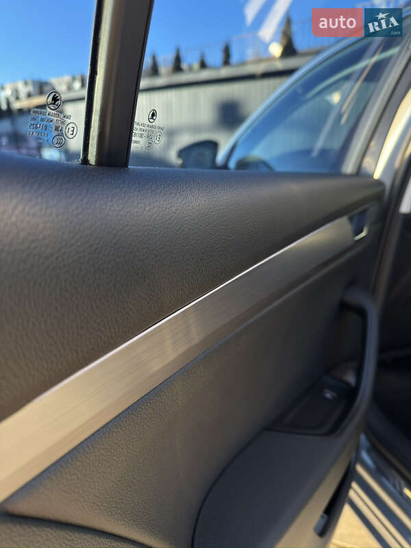 Лифтбек Skoda Superb 2015 в Дрогобыче