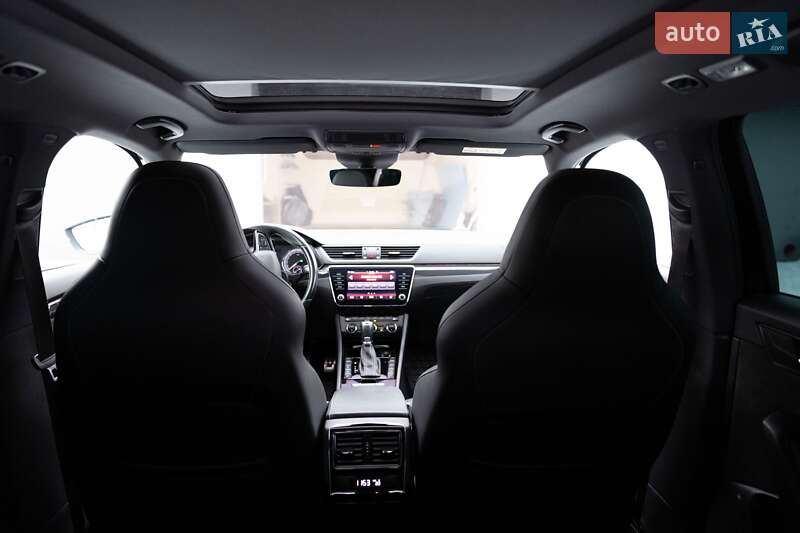 Универсал Skoda Superb 2019 в Самборе