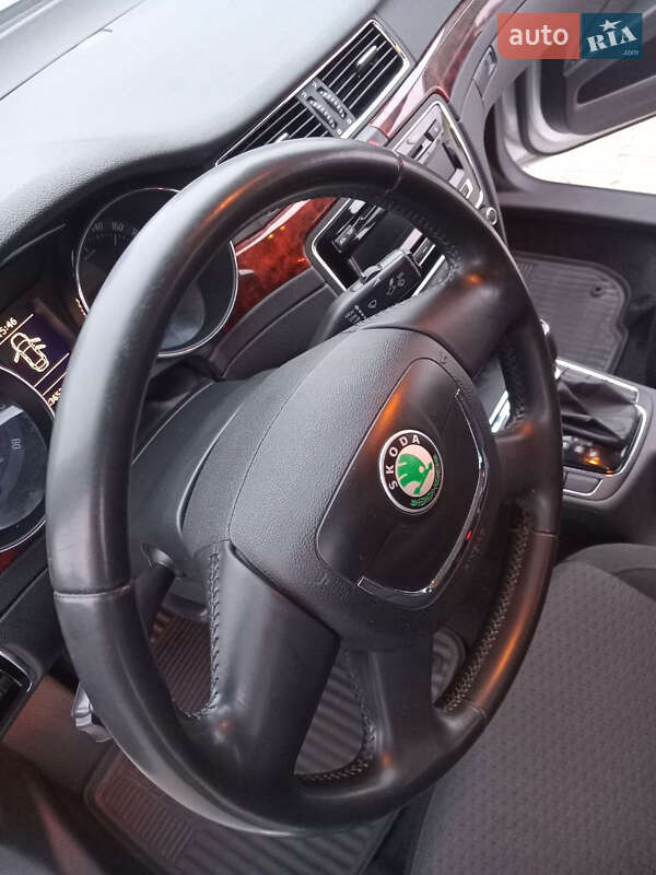 Лифтбек Skoda Superb 2013 в Киеве