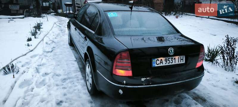 Лифтбек Skoda Superb 2004 в Черкассах
