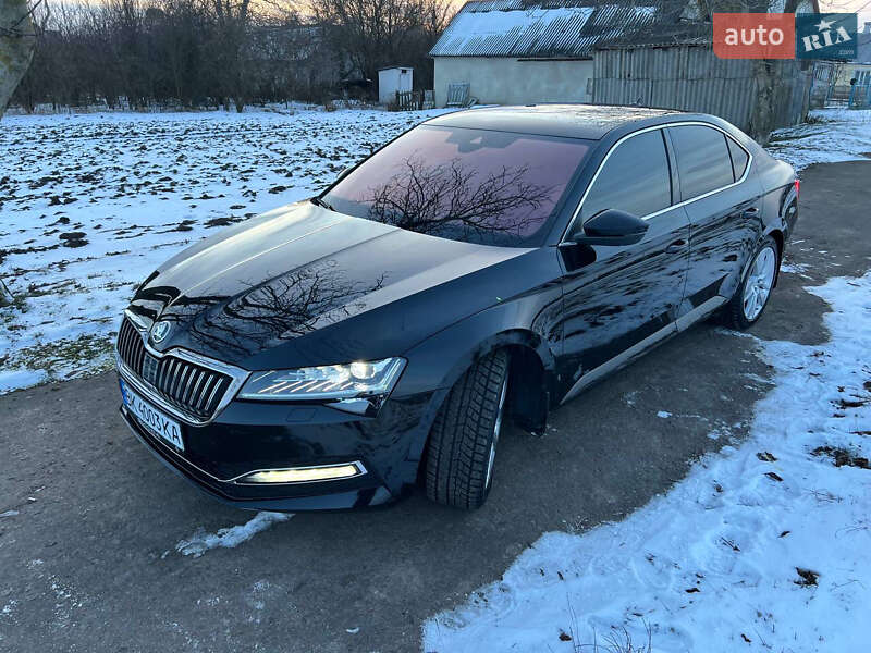 Лифтбек Skoda Superb 2022 в Ровно