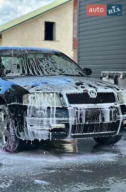 Ліфтбек Skoda Superb 2006 в Самборі