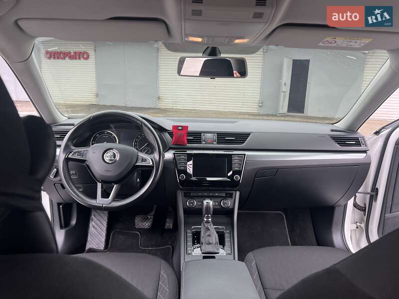 Лифтбек Skoda Superb 2015 в Запорожье