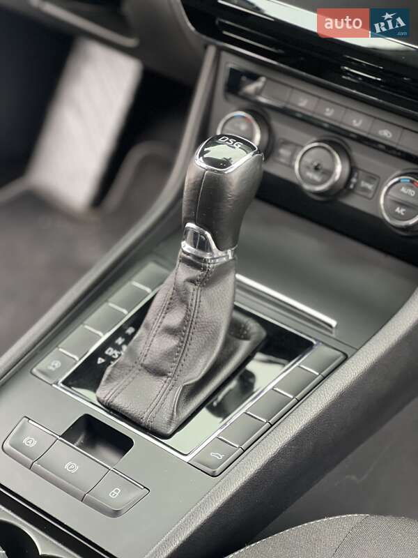 Лифтбек Skoda Superb 2015 в Запорожье