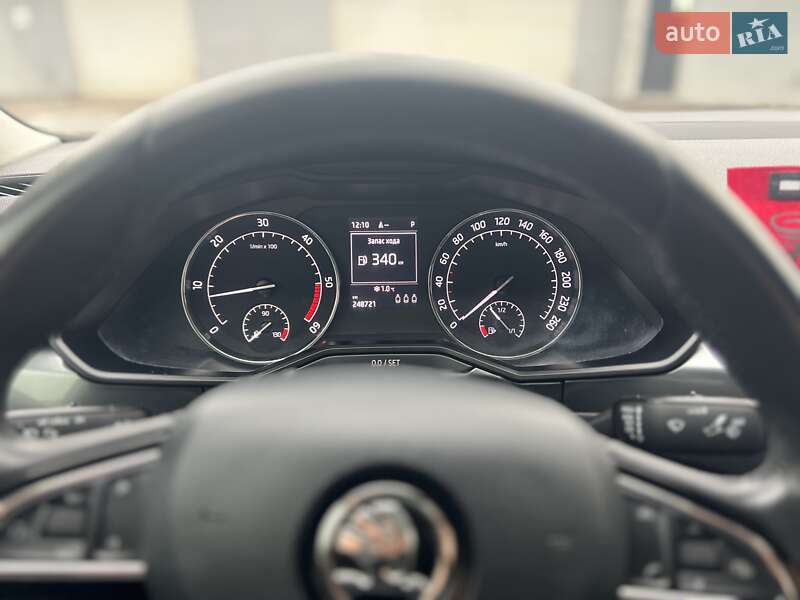 Лифтбек Skoda Superb 2015 в Запорожье