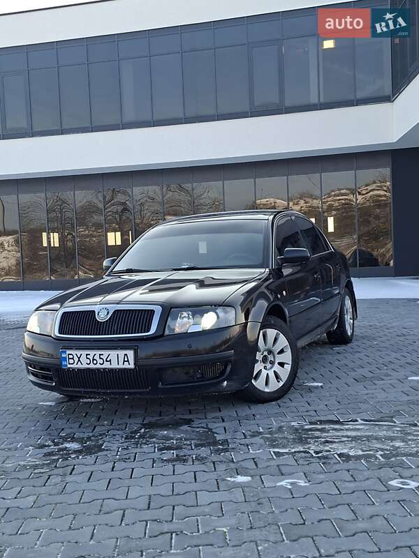 Лифтбек Skoda Superb 2005 в Черновцах