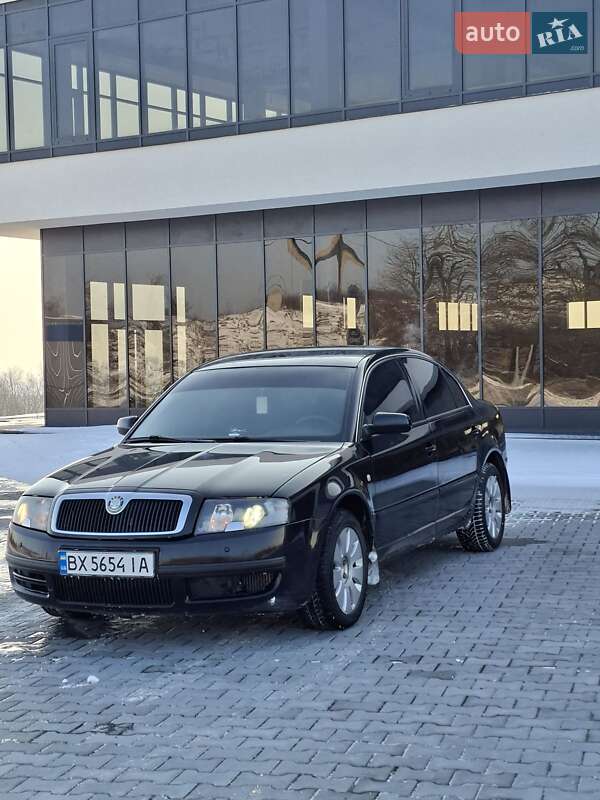 Лифтбек Skoda Superb 2005 в Черновцах