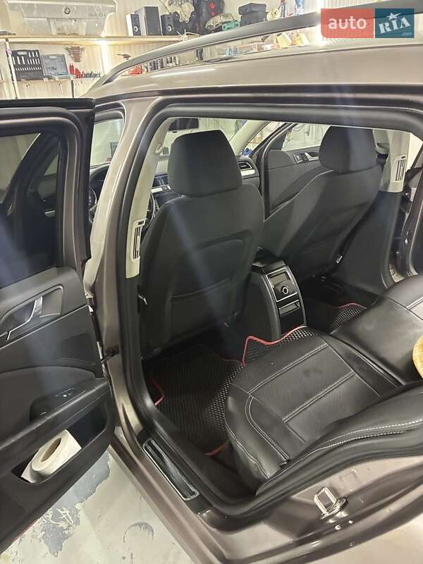 Универсал Skoda Superb 2010 в Жовкве