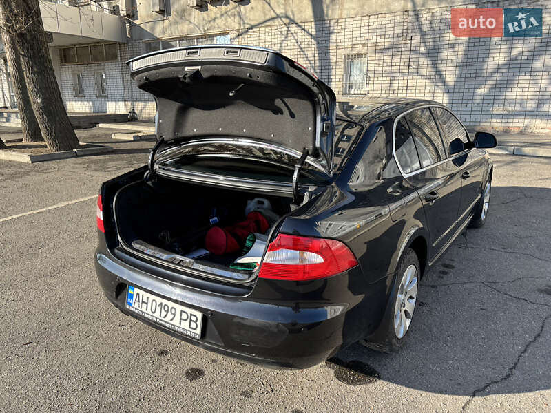 Лифтбек Skoda Superb 2012 в Днепре