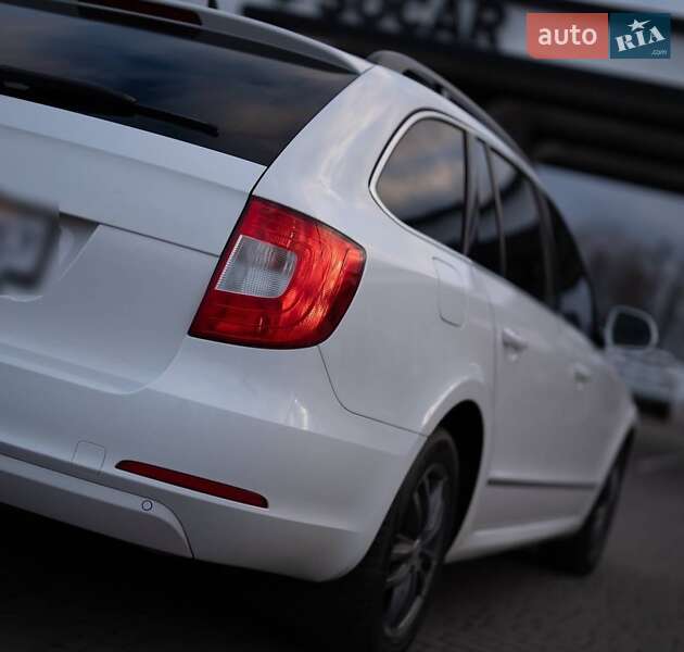 Универсал Skoda Superb 2011 в Бершади