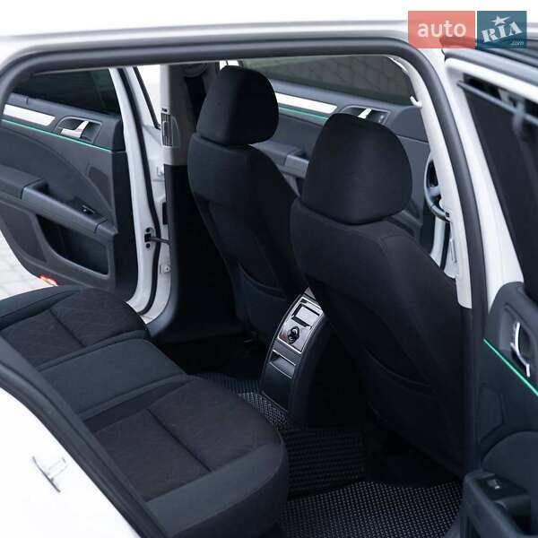 Универсал Skoda Superb 2011 в Бершади