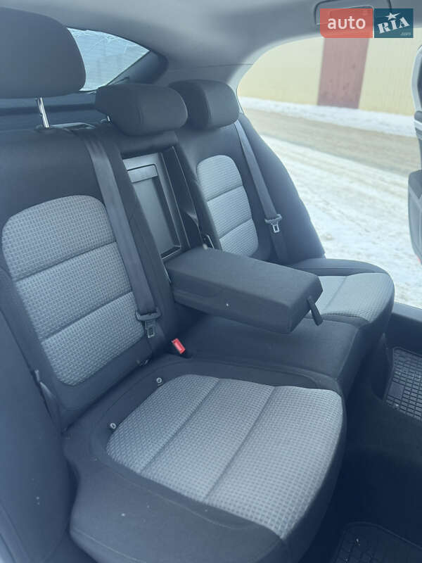 Лифтбек Skoda Superb 2013 в Харькове