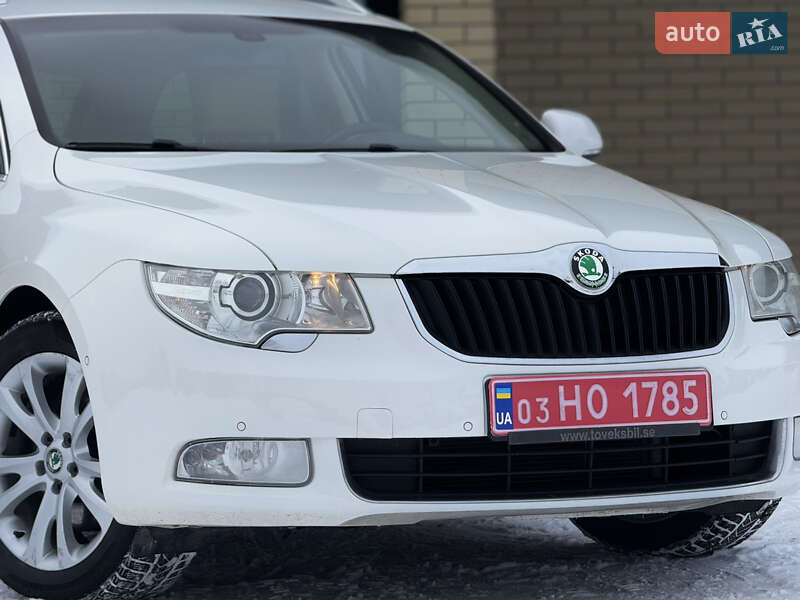 Универсал Skoda Superb 2012 в Радивилове