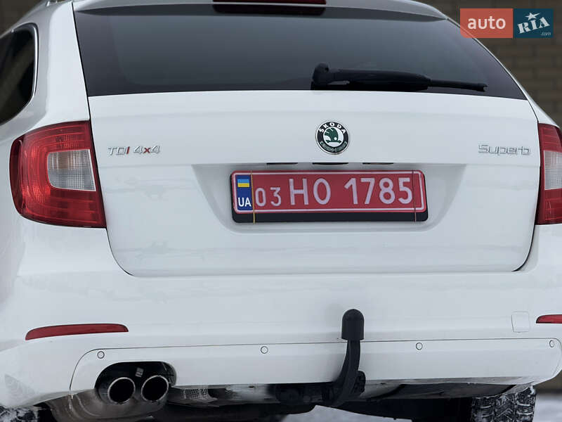 Универсал Skoda Superb 2012 в Радивилове